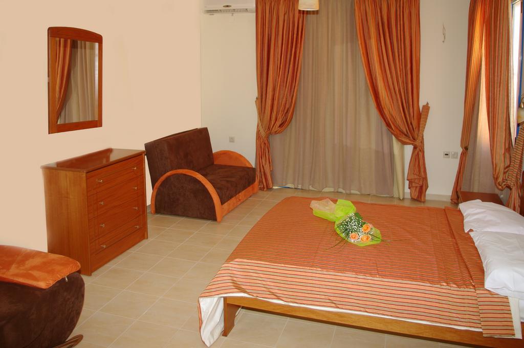 Gold Apartments Platanes  Bagian luar foto